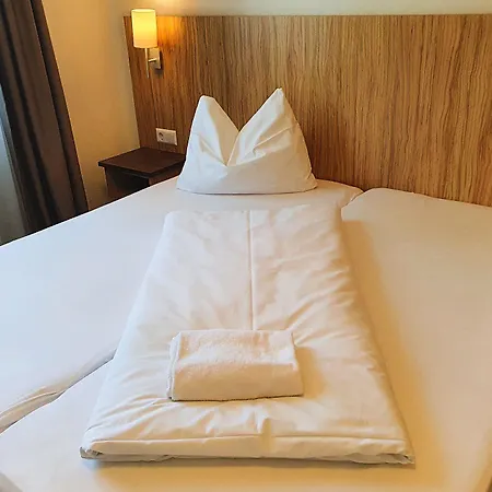 호텔 Sport Inklusive Schwimmbad, Sauna Und Fruehstueck Naehe Europa-park 4*